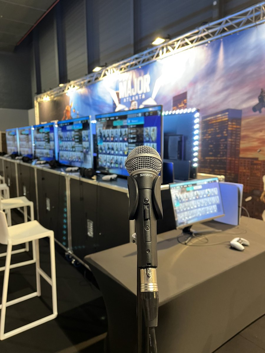 R6CON's tweet image. We had an amazing first day @GameForceNL! We hope this to see you tomorrow for the finals of the #BeneluxBrawl 

👇 Check out the cosplayers in the comments down below!