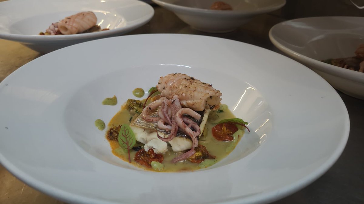 Castlebromhall's tweet photo. 5* food quality at CBHH for another special event from our skilled Italian chef Dominic- outstanding quality, presentation and taste! https://t.co/LED6xUGzYq