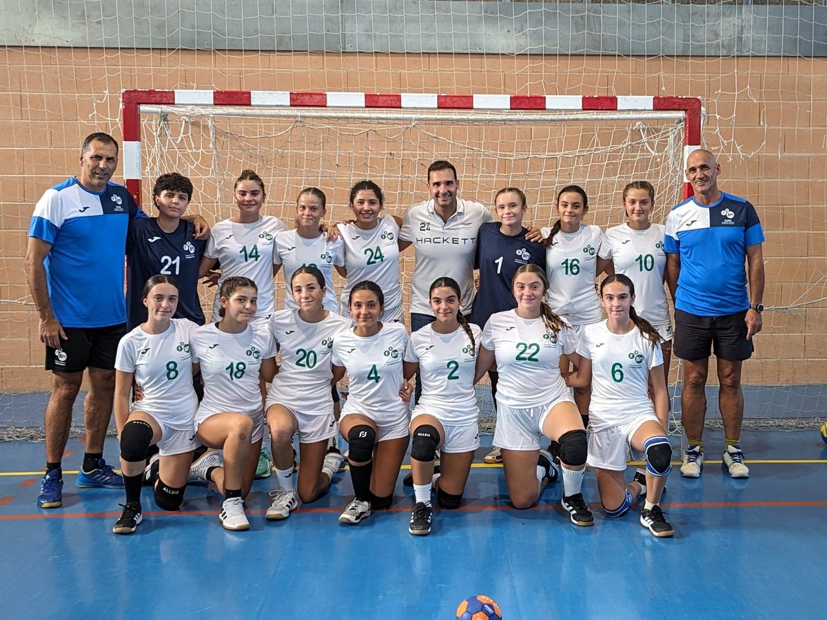 Viviendo una tarde llena de ilusiones y valores deportivos en <a href="/ayto_chiclana/">Ayuntamiento de Chiclana de la Frontera</a> <a href="/deportechiclana/">DEPORTES CHICLANA</a> con las Selecciones de <a href="/FABM_CADIZ/">Cádiz Balonmano FABM</a> <a href="/JaenFabm/">FABM Jaén</a> <a href="/delegaciondese1/">FABM_Sevilla</a> <a href="/huelva14/">HUELVA</a>. 

Espectacular!!! 🙌

<a href="/DeporteAND/">Deportes Andalucía</a> 
<a href="/FAndaluzaBM/">Federación Andaluza de Balonmano</a>