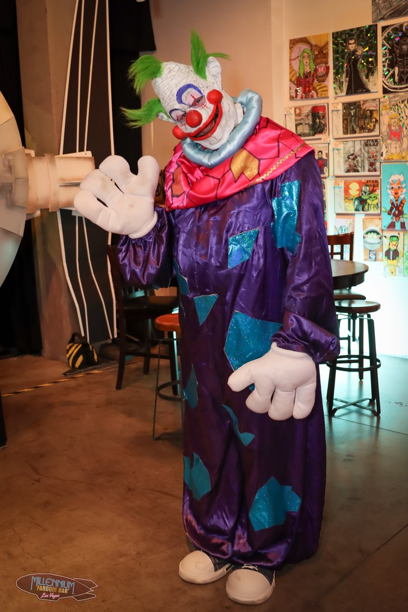 FandomBarLV's tweet photo. https://t.co/Tk2qXwiMLU #MFBLV #Fandom #FandomBar #FandomBarVegas #Cosplay #CosplayBar #LasVegas #MillenniumFandomBar #Cocktails #Mocktail #CosplayOrNotLetsFandom #Geek #Nerd #VegasCosplay #CosplayCommunity #TheOtherYou #MyCosplay #MyFavoriteCosplay #OpenCosplay #OpenCosplayNight https://t.co/dGxiIgiUoy