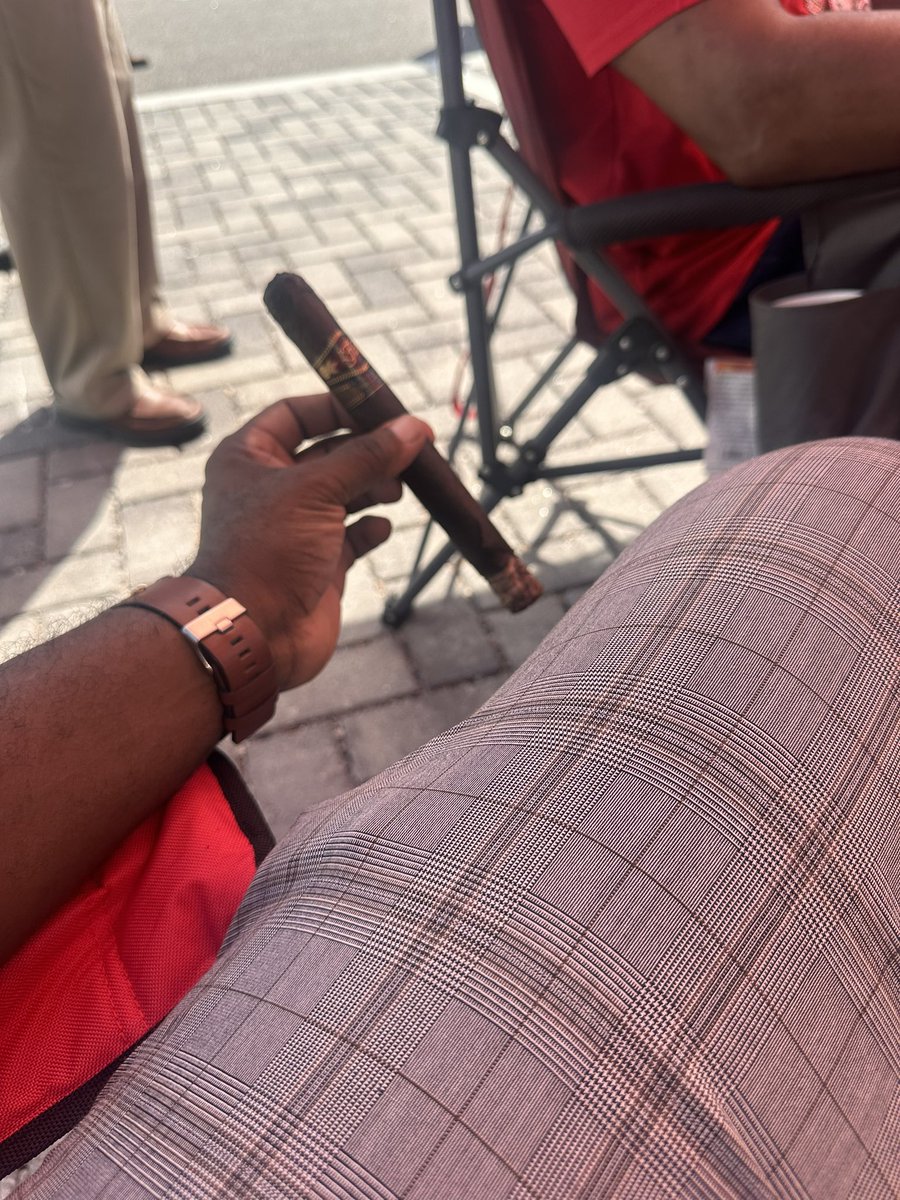 yogibizzo's tweet photo. Smoke & Vibes
#D.A.M.FineCigars #poolergeorgia https://t.co/6QWZ8ZSV6S