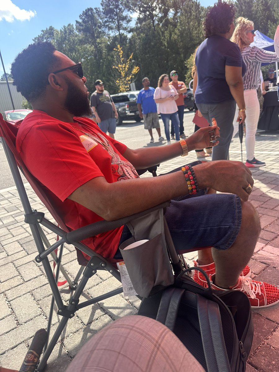 yogibizzo's tweet photo. Smoke & Vibes
#D.A.M.FineCigars #poolergeorgia https://t.co/6QWZ8ZSV6S