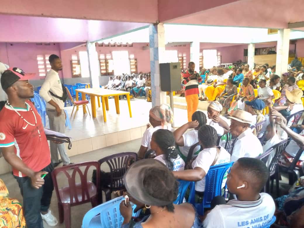 FaloneKadima's tweet photo. L'honorable TARIO MULONGO l'homme qu'il faut, va écrasé  lukunga.
 l'ONG AJMAC est déterminé a donné une majorité écrasante dans la circonscription de la lukunga 💪.
@BillyKambale1 @Arnotbigus1 https://t.co/MsHMT0A8E7