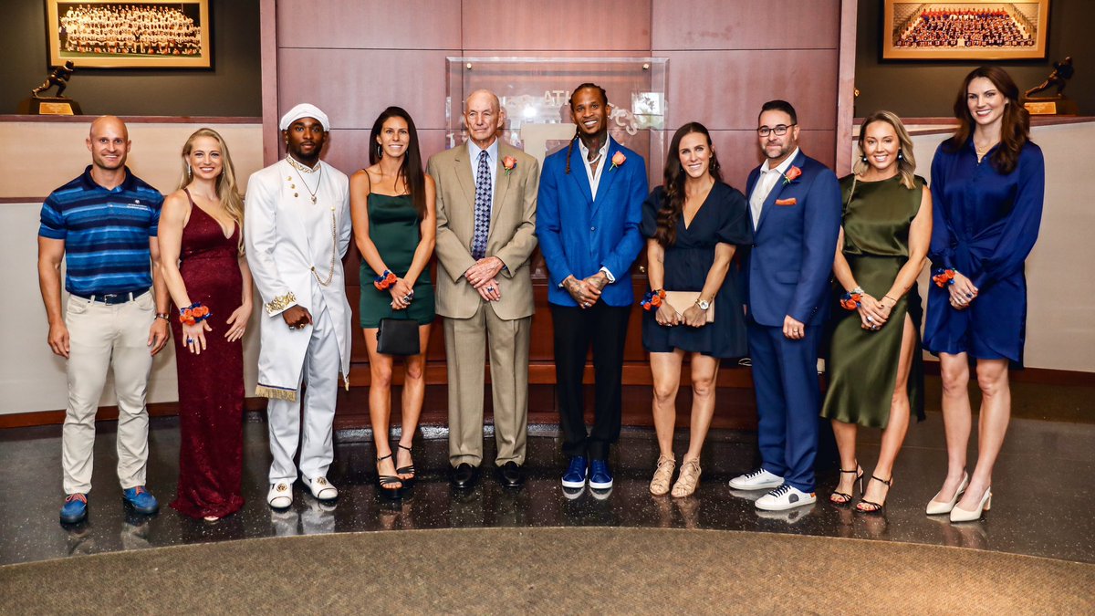 Officially cemented in history. 

Congratulations, Kelsey Bruder on being inducted into the UF Athletic Hall of Fame! 

#GoGators