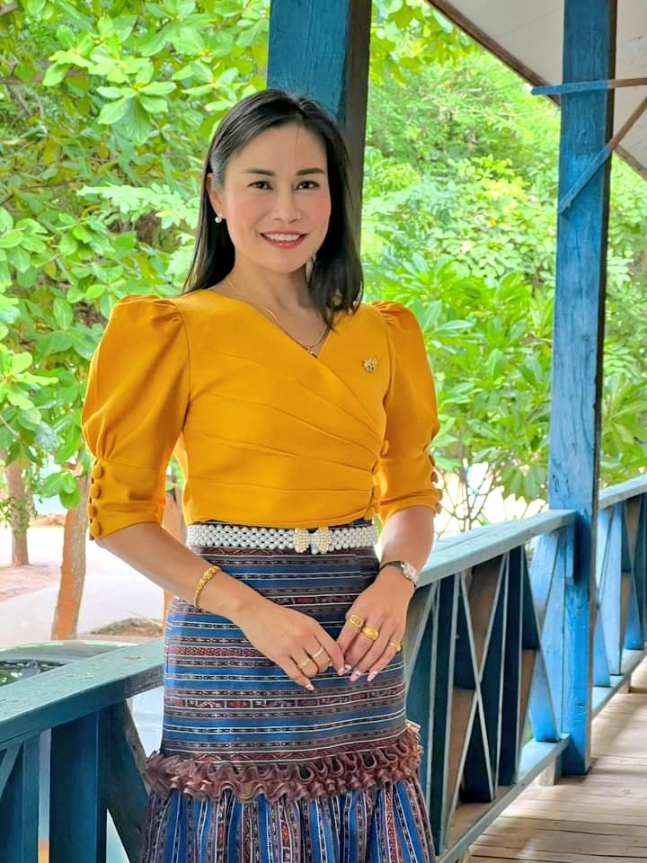 คุณครูที่รัก "ครูพลอย"44 กะรัต