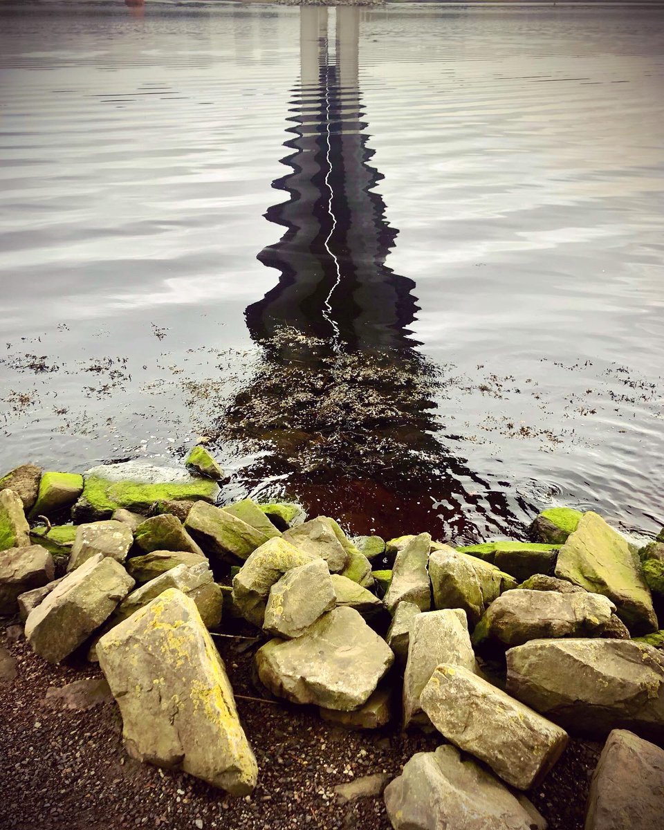 spill3's tweet photo. #foylebridge #derry #thewalledcity #reflections #foyle https://t.co/aXaVX9qEQz