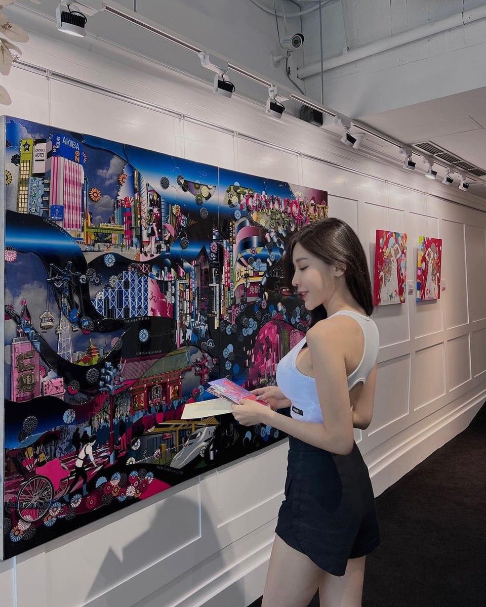 yingying_001111's tweet photo. 你们也喜欢艺术画展吗？ https://t.co/LLDnt5IUOF