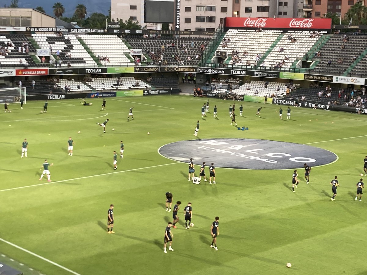 signocastellon's tweet photo. ¡Todo listo desde Castalia para vivir el @cdcastellon-@lafabricacrm! 

📻 Desde las 19.45 en https://t.co/2jR9orNhxd

#CastellónRMCastilla #PPO https://t.co/Ukd1x4rPB6