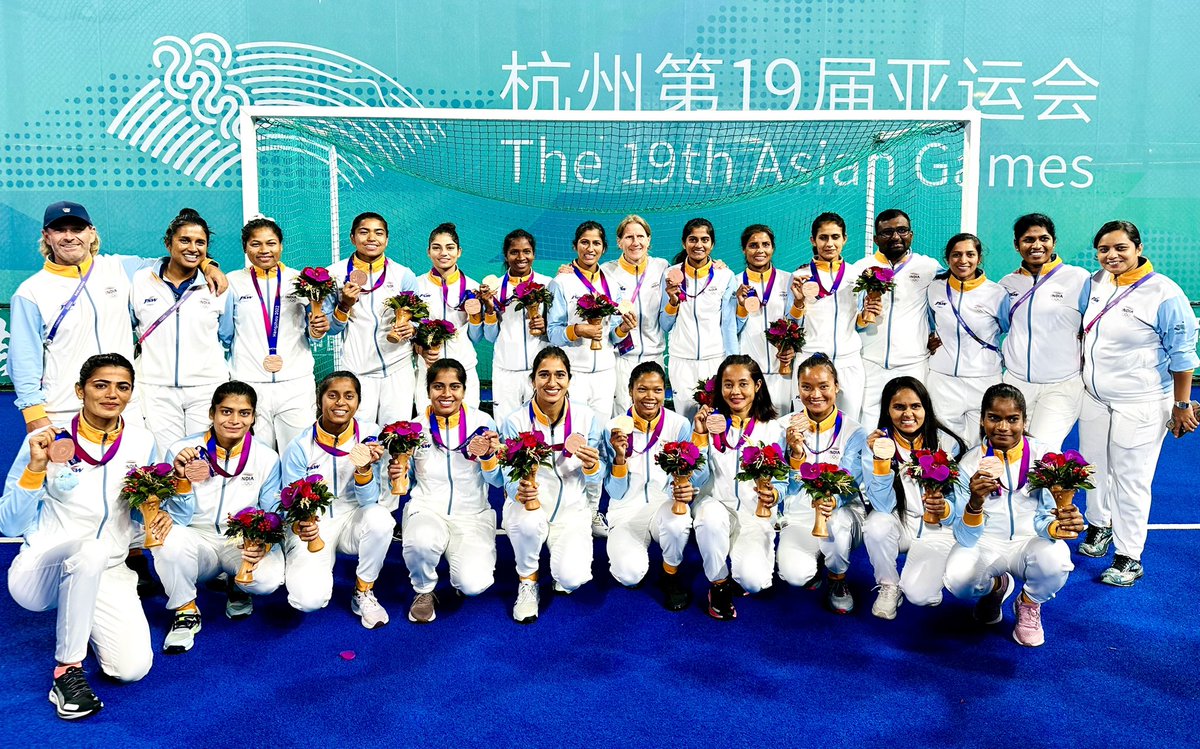 Pathian leh kan Ram tan he #AsianGames2023 #BronzeMedal hi ka hlan e🇮🇳🙏

Thank you so much for all the support and love! Looking forward to the next chapter ✨
#asiangames2023 #bronzemedalist #indiakagame #hockeyindia #slaywithsiami #zote20  #indianwomenhockeyteam #ProudMoment