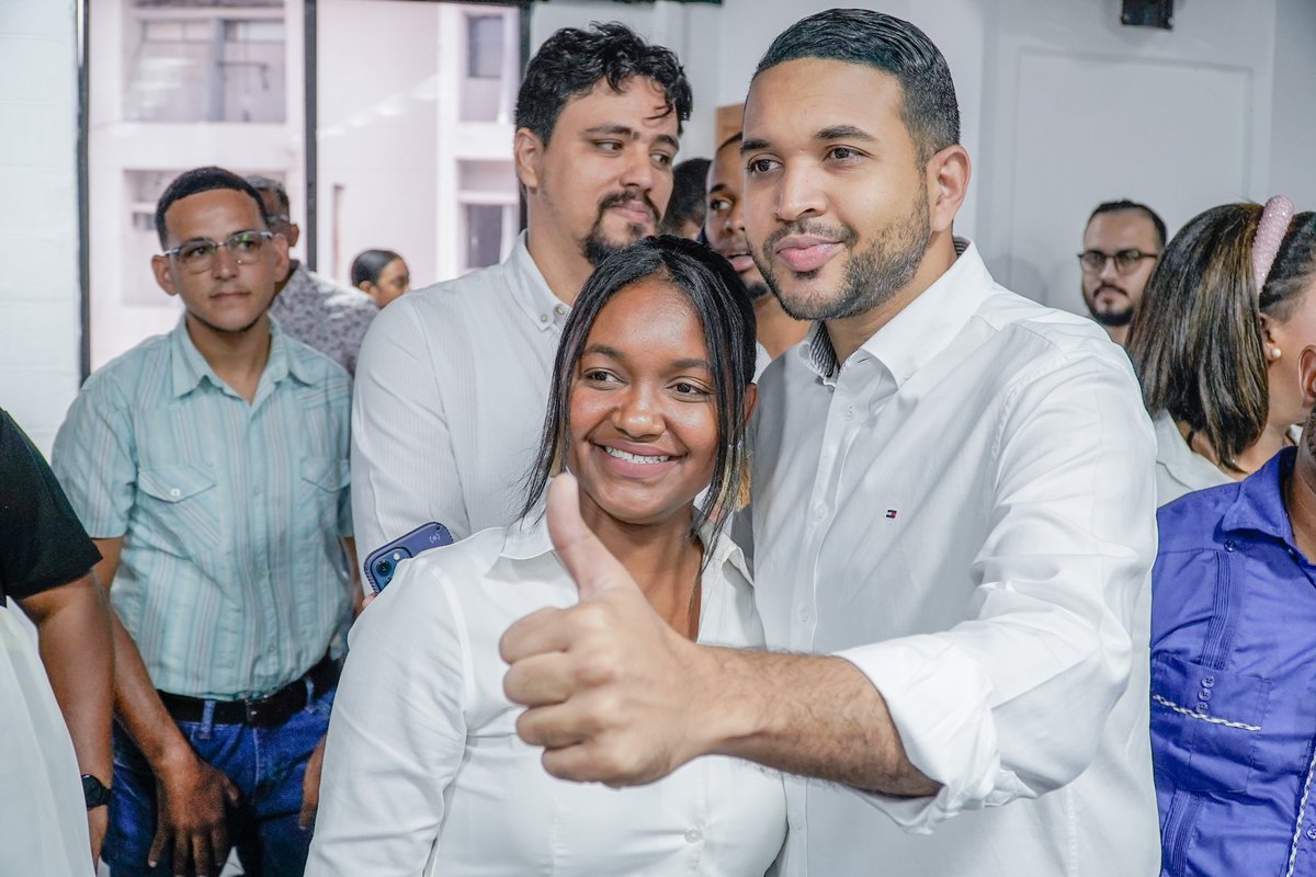 Desarrollamos desde @prm_oficial una rueda de prensa, anunciando 465 jóvenes resultaron ganadores a diferentes posiciones, directores, regidores y vocales en las primarias internas que organizó el Partido Revolucionario Moderno, donde movilizamos a más de 400 mil  votantes.