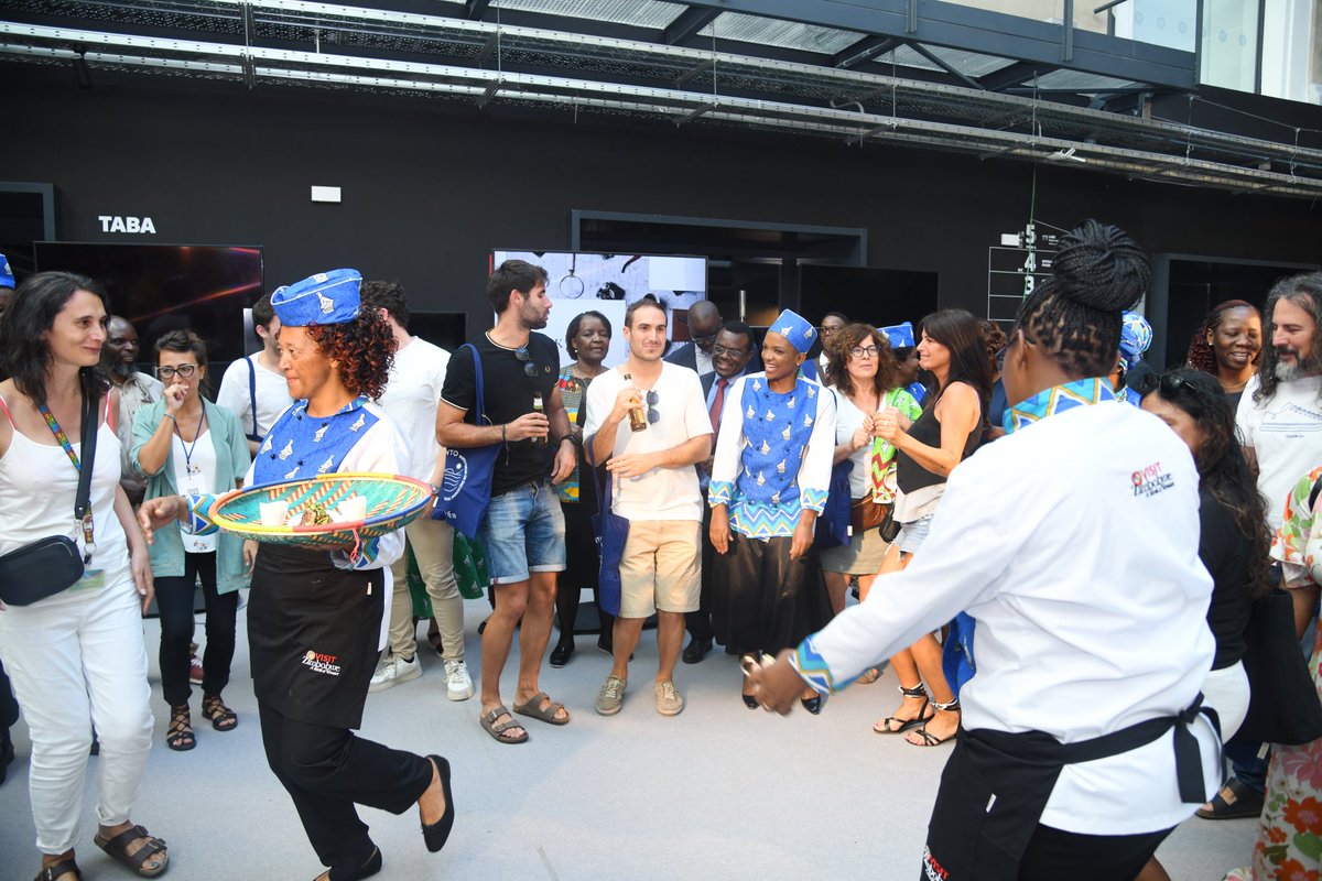 Min of Tourism and Hospitality Industry Zimbabwe tweet media