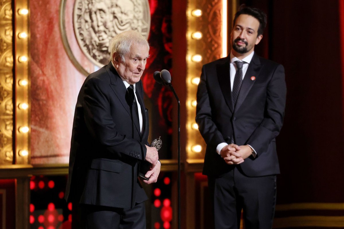 LinMiranda.com (Fan Site) tweet media