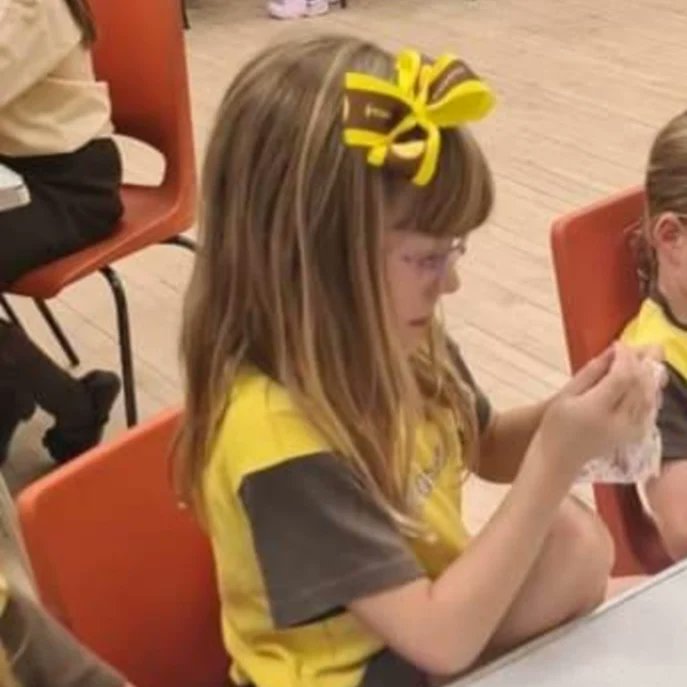 GGDun_Shire's tweet photo. 🪡🧵 Megan from 2nd Vale of Leven Brownies loved learning to sew so much that she has been practising at home 

#girlguiding #lifeskillls #sewing https://t.co/B9Nv3ur5V1