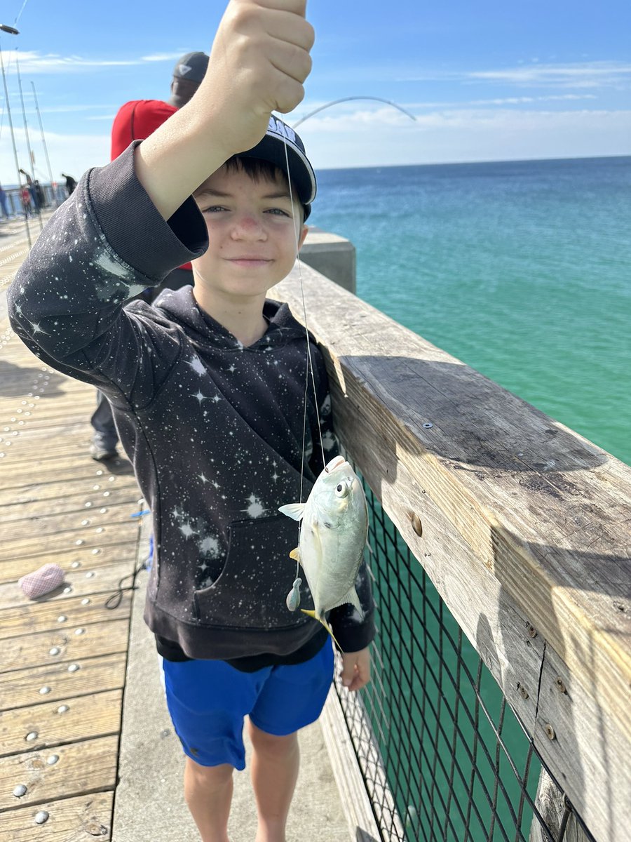Enjoyed the #fishfreeflorida weekend with the local #takeakidfishing free event at the #navarrefishingpier #fishing #fishflorida #FWC #navarrebeach #dadlife