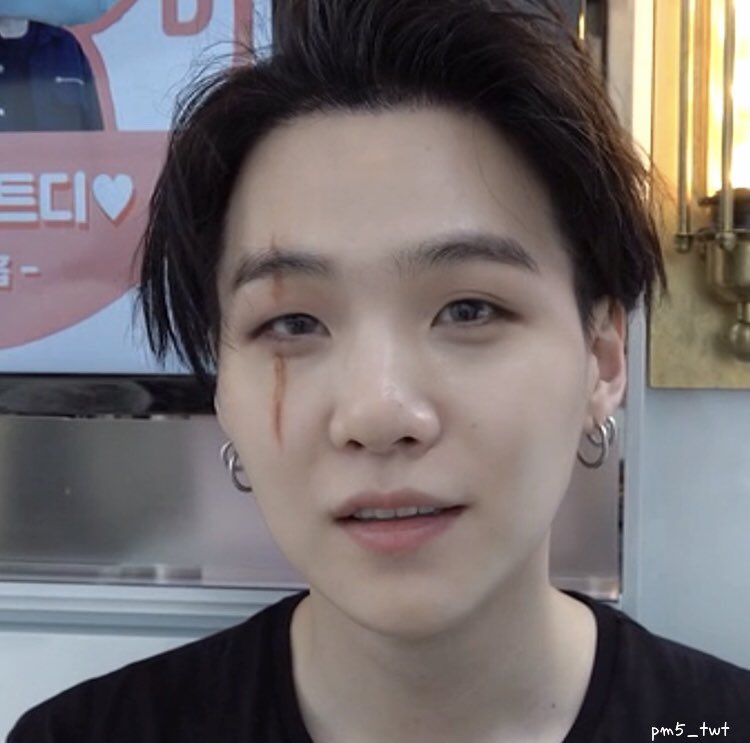 hourly yoongi (@houriysuga) on Twitter photo 