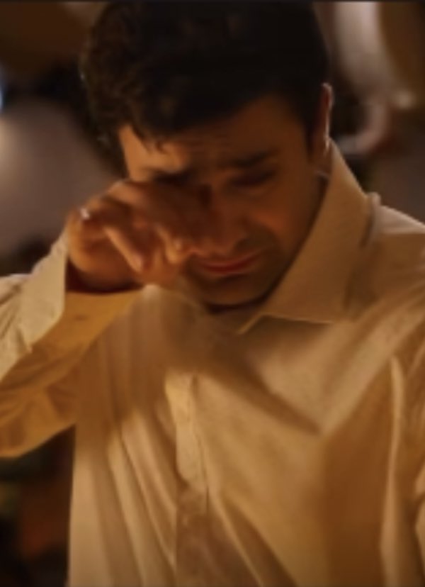 dimplesharmapvp's tweet photo. Me crying 
Trend nahi ho raha. 

PEARL AS BAJJU 
#PearlVPuri #PearlVPuriInYaariyan2 https://t.co/9TfgVvVVrG