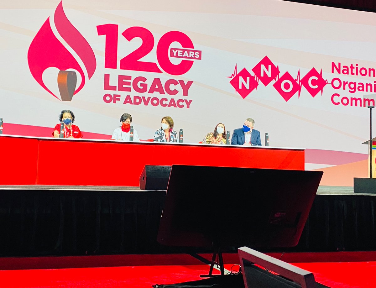 Linda Silas addresses @CalNurses on Convention panel “A World of Care”. Sharing experiences from Canadian union nurses. “Working nurses need their nursing unions to be loud and strong and we will be.” @CFNUPresident 
#NursePower120 @GlobalNursesU @NationalNurses