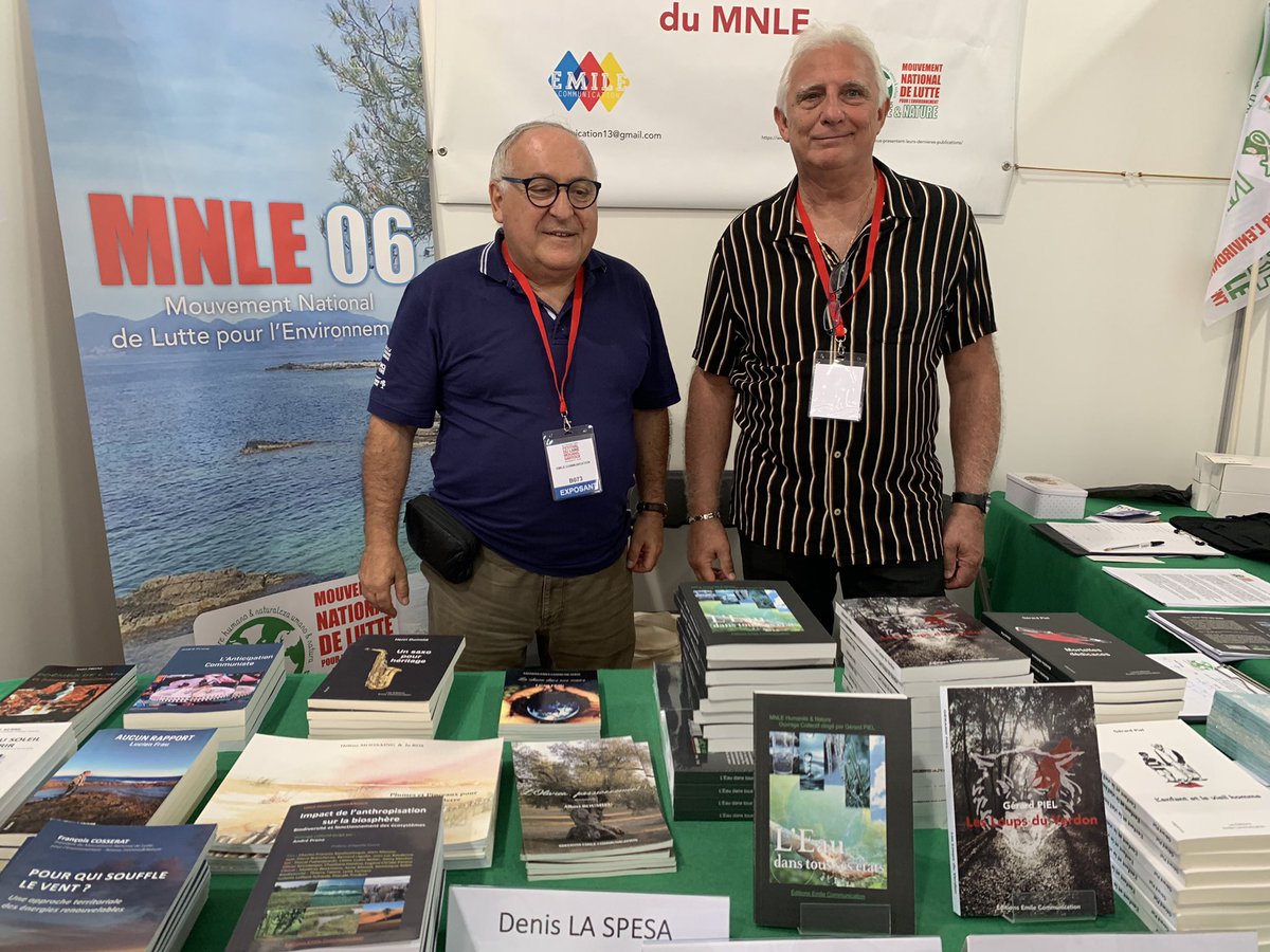 PellicaniC's tweet photo. En direct de Mouans Sartoux : Festival du livre. Présentation de l’eau dans tous ses états des Éditions du MNLE.
Grande initiative autour de la paix ! https://t.co/T6w5CjX1BB