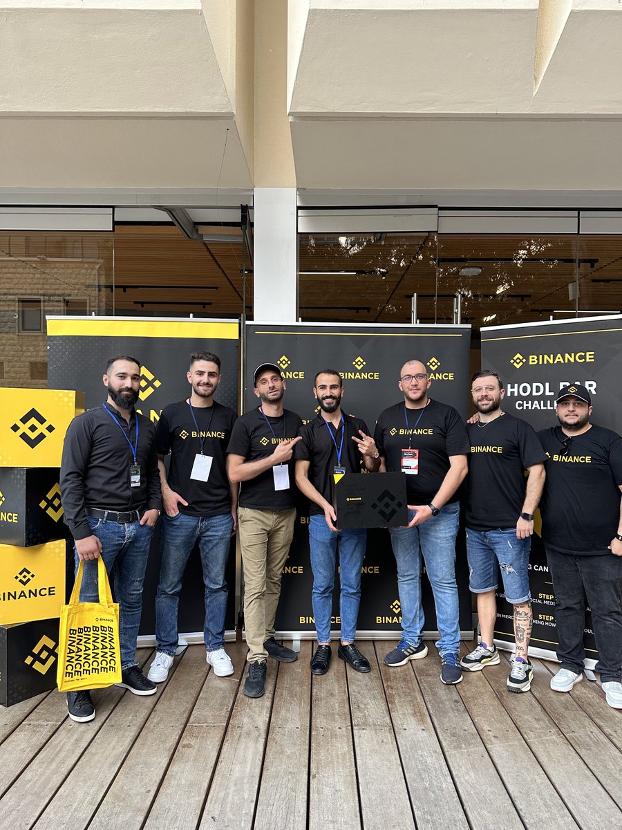 Hello world from today’s <a href="/DevFestLebanon/">DevFest Lebanon</a> event at <a href="/lebamericanuni/">LAU</a> in Lebanon 🇱🇧 

🔸Shoutout to <a href="/BinanceAngels/">Binance Angels</a> for their incredible support &amp; the community attending to push Web3 education together 💛 over 700 attendees joined earlier to connect and learn 🔥

🔸Thanks for