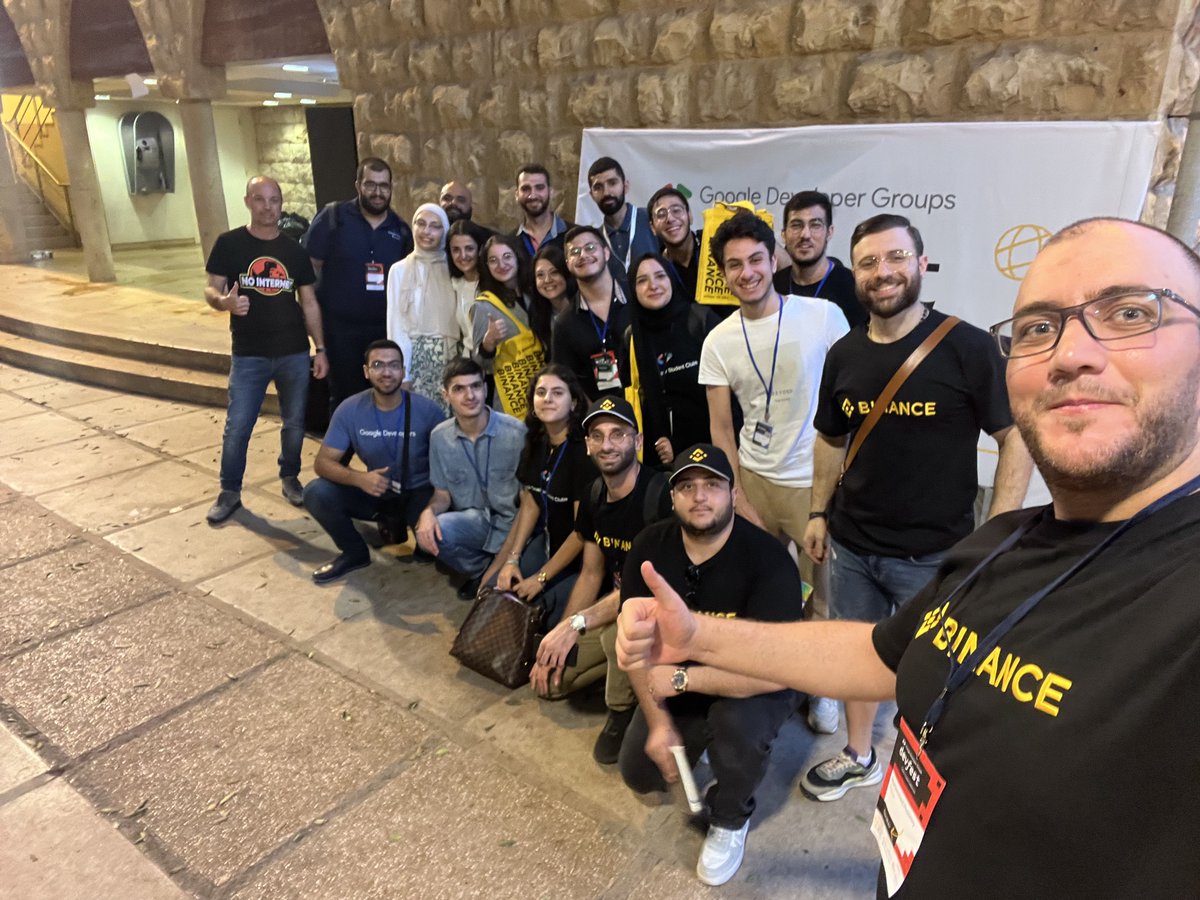 Moexba's tweet photo. Hello world from today’s @DevFestLebanon event at @lebamericanuni in Lebanon 🇱🇧 

🔸Shoutout to @BinanceAngels for their incredible support & the community attending to push Web3 education together 💛 over 700 attendees joined earlier to connect and learn 🔥

🔸Thanks for @Binance being the gold sponsor supporting education and @BinanceAcademy for the great content 🙏