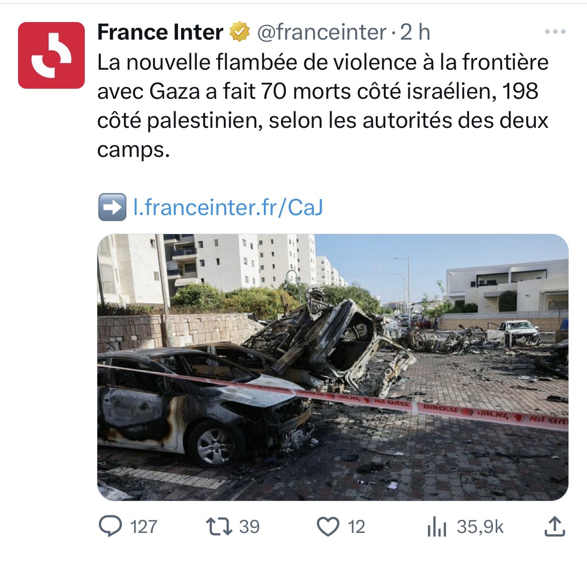 celine_pina's tweet photo. A ⁦⁦@franceinter⁩, pendant que le Hamas commet des crimes de guerre et se filme en train d’abattre des #otages et de massacrer des #civils , on renvoie dos à dos les terroristes du #Hamas et #Israel. Là on la voit bien la dérive islamo-gauchiste. https://t.co/ux1hKaHOND