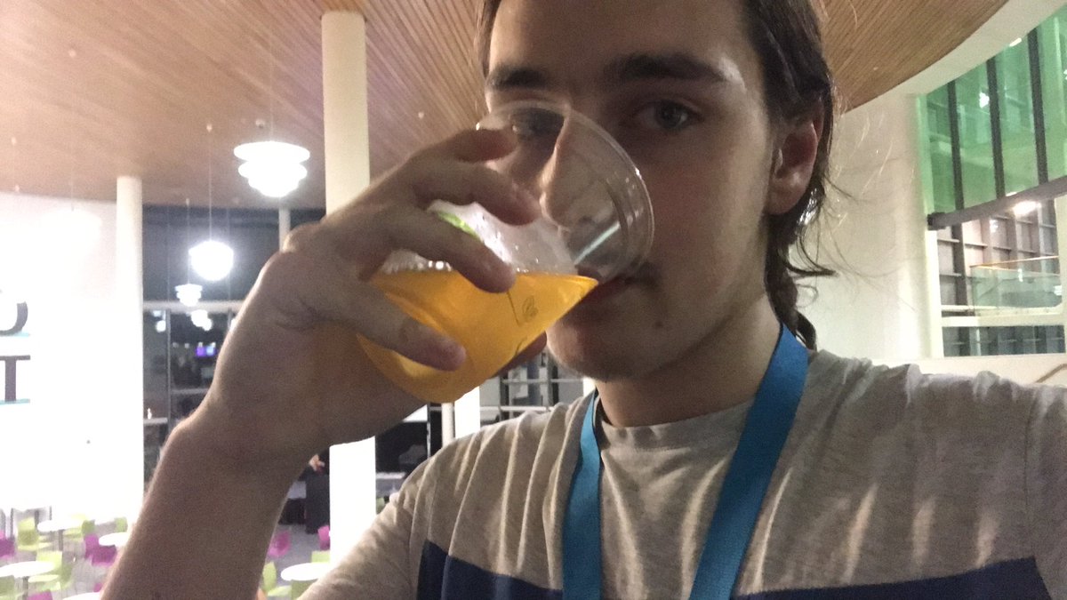 Sipping on a Parliament Apple Fizz at the #SYParty

#SYPMonopoly
#AYMAberdeen