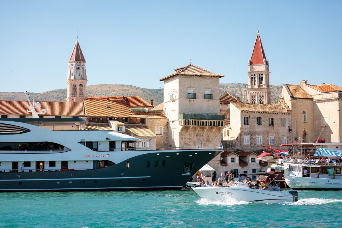 ACImarinas's tweet photo. Discover the UNESCO World Heritage Site of Trogir at ACI Marina! ⛪️  Sail into adventure, explore the enchanting town, and create memories that will last a lifetime.
#aci #acimarinas #acimarinatrogir #trogir #Croatia https://t.co/xL4nlr7oSN