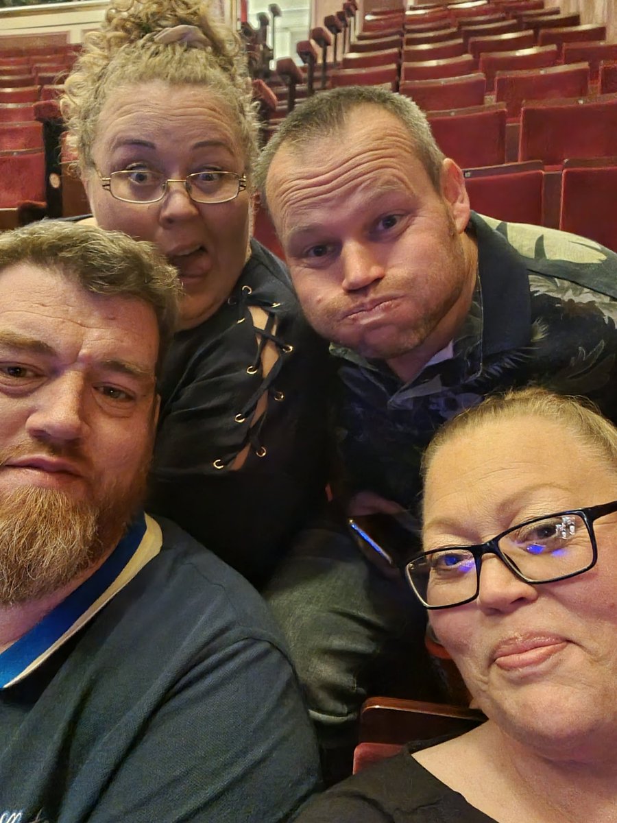 SparklySammy249's tweet photo. @CPHutchinson if you see this please say Happy Birthday to my sister she's sat in D16 https://t.co/sGzCHgro7S