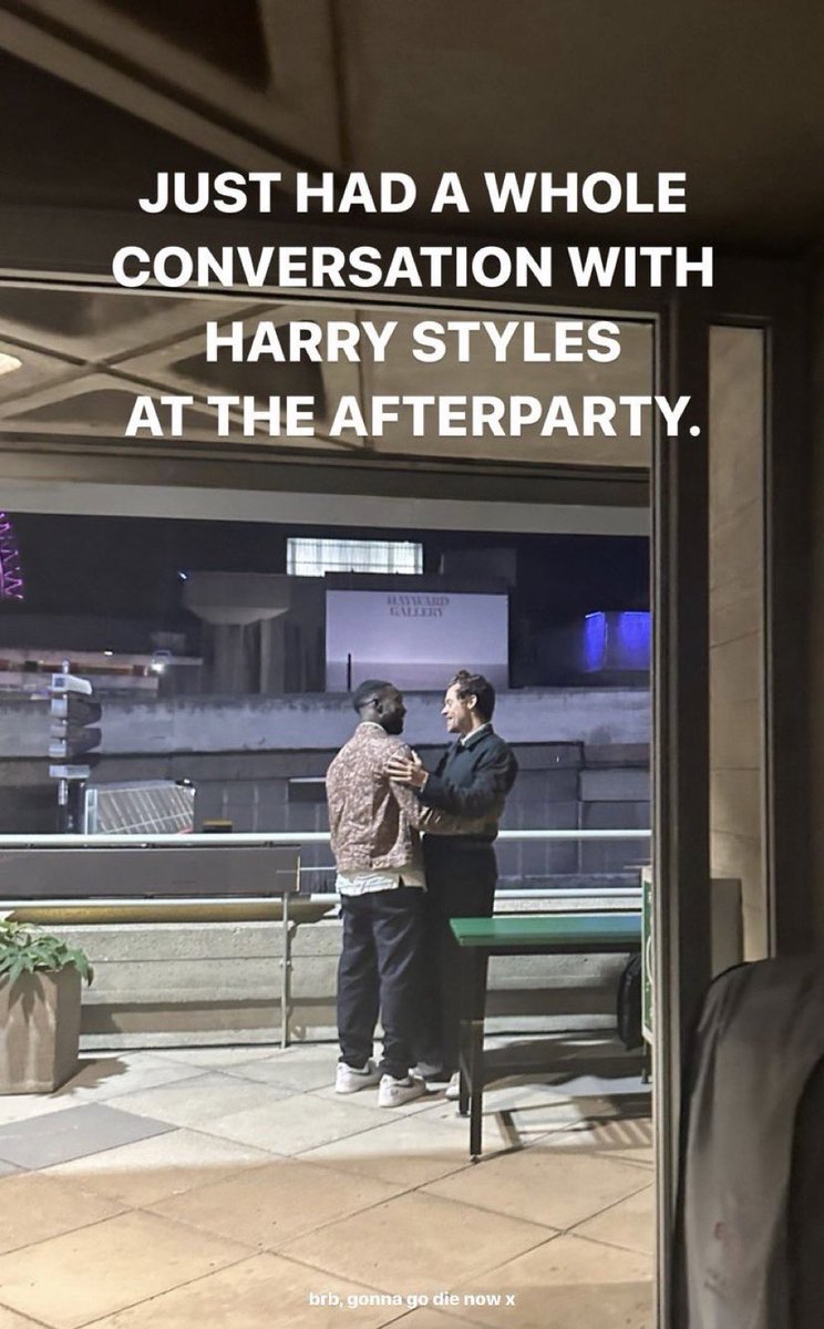 Harry out in London tonight!

©️cheecomonkey