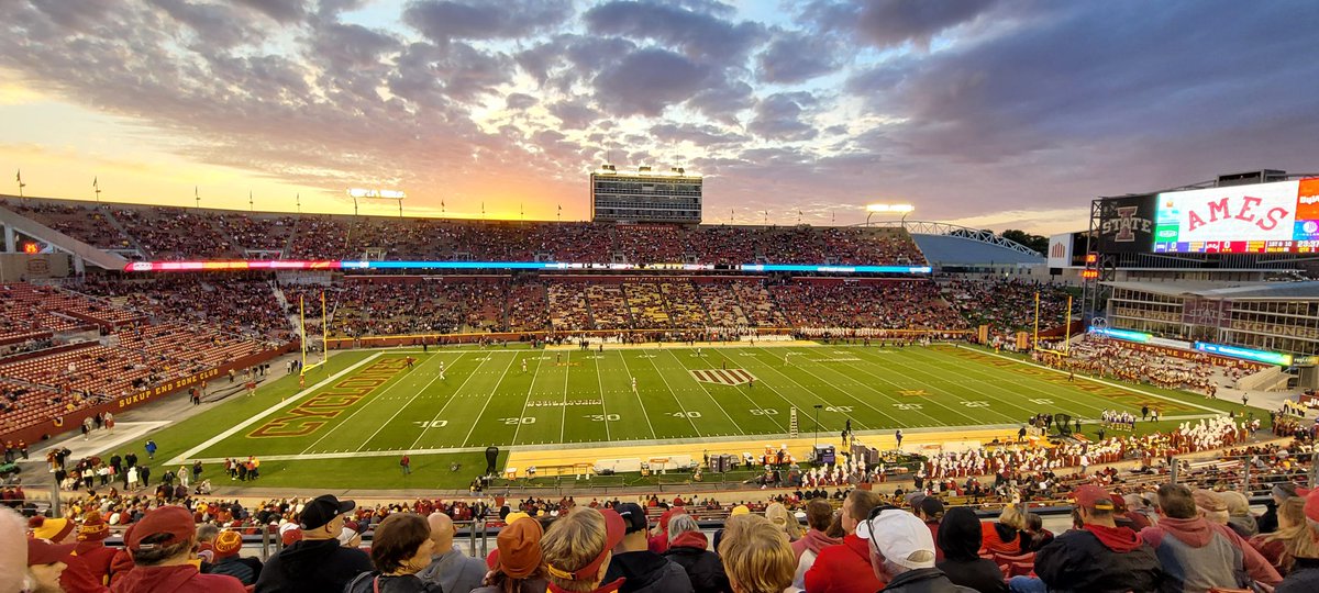 AIexanderTheGr8's tweet photo. #CycloneNation https://t.co/LTpG7MbN7c