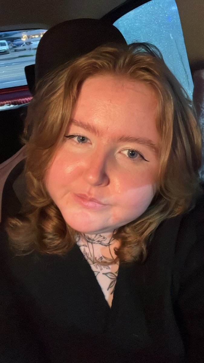 loo0sy's tweet image. went to see mitski &amp;amp; got drenched in this rain xxx happy saturday x