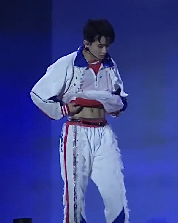 iconickpopboys's tweet photo. 2643. Mark / NCT https://t.co/BgQWTVcLpV
