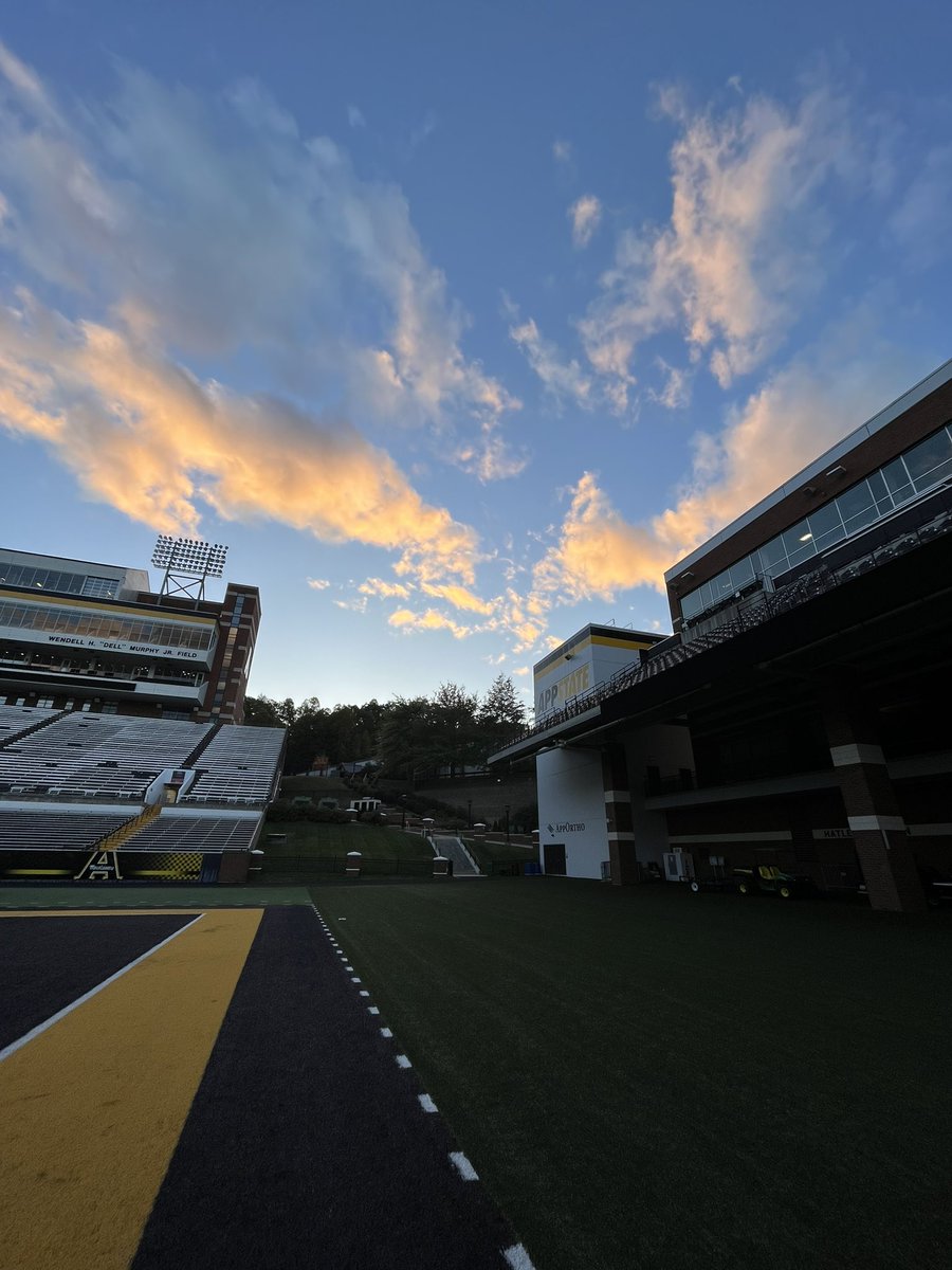 jm_folsom's tweet photo. Welcome to The Rock

#RockBoyz | #AppStateFB https://t.co/AhFEaJ3d7N