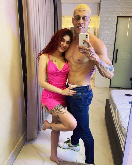 💎 Conheci aquela ruiva linda e maconheira que vc sempre quis ver trepando gostoso 😈 @raibbitch  essa