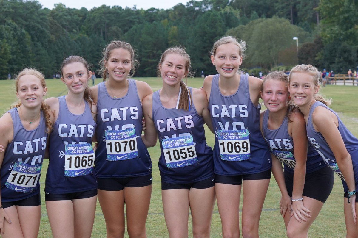 XCmamaNC's tweet photo. It was a fast, fall day at #GAXC for our @Millbrookxc Wildcats! They raced hard as a team & had quite a few PRs for JV & Varsity! Big shout-out to Ian Johnson & Margaret Aitken for breaking the 17 & 21 min barrier, respectively! Well-done, Cats!π₯
Next up - prep for NAC6!
#XC2023 https://t.co/hECPc6zgXx