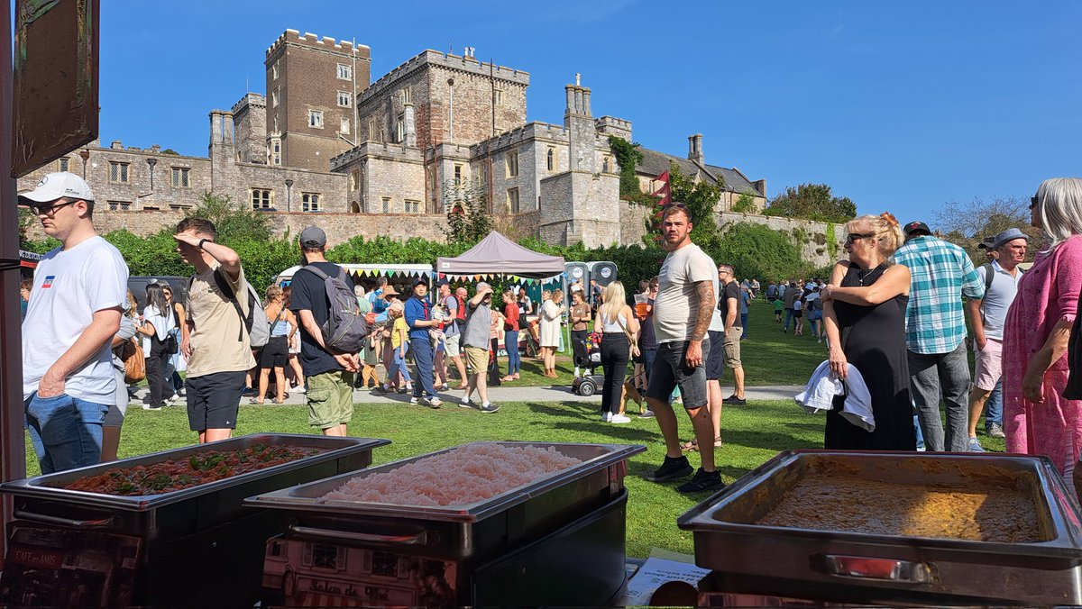 I get to cook in some beautiful locations @powderhamcastle. Looking forward to day 2 tomorrow @powderhamfest