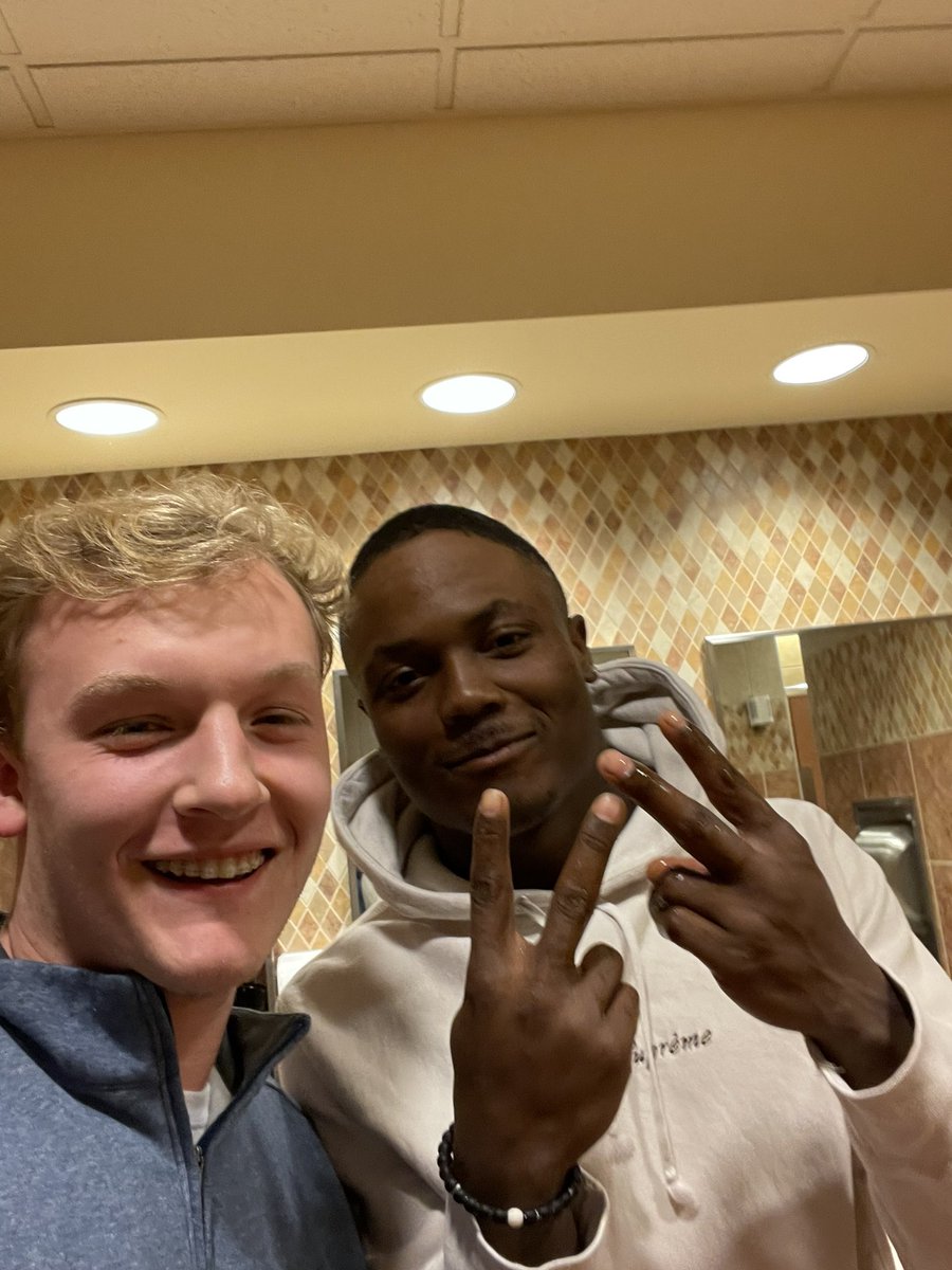 RyanLowman9's tweet photo. @jasrifootball Met Terry Mclaurin in the AMC bathroom after I noticed him while washing our hands. If you look at his hands they are still wet 😂😂 https://t.co/Tfs9edZOR6