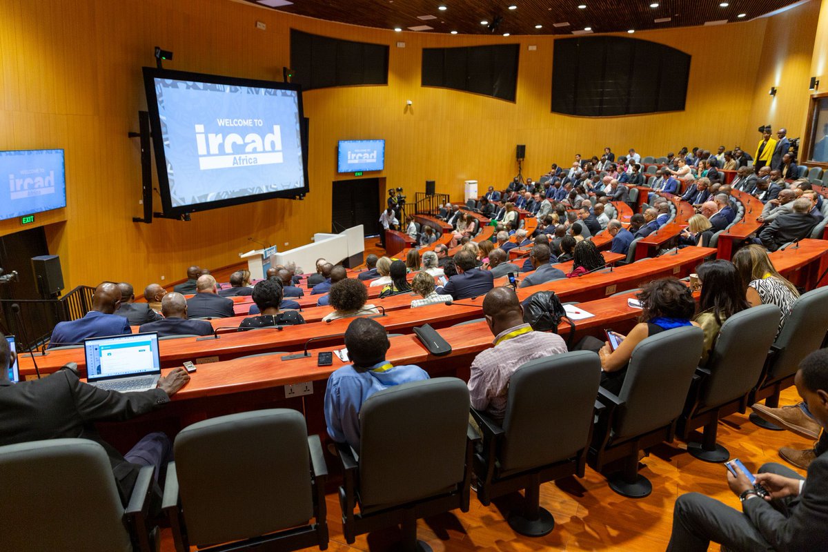 RasuShrestha's tweet image. Magnificent Africa! 🌍

Superbly exciting day as #IRCAD officially opens up in yet another continent. 

Congratulations to the nation of Rwanda🇷🇼 on the opening of #IRCADAfrica. 

👏🏽👏🏽👏🏽👏🏽👏🏽

#medtwitter #robotics #surgery #innovation #meded