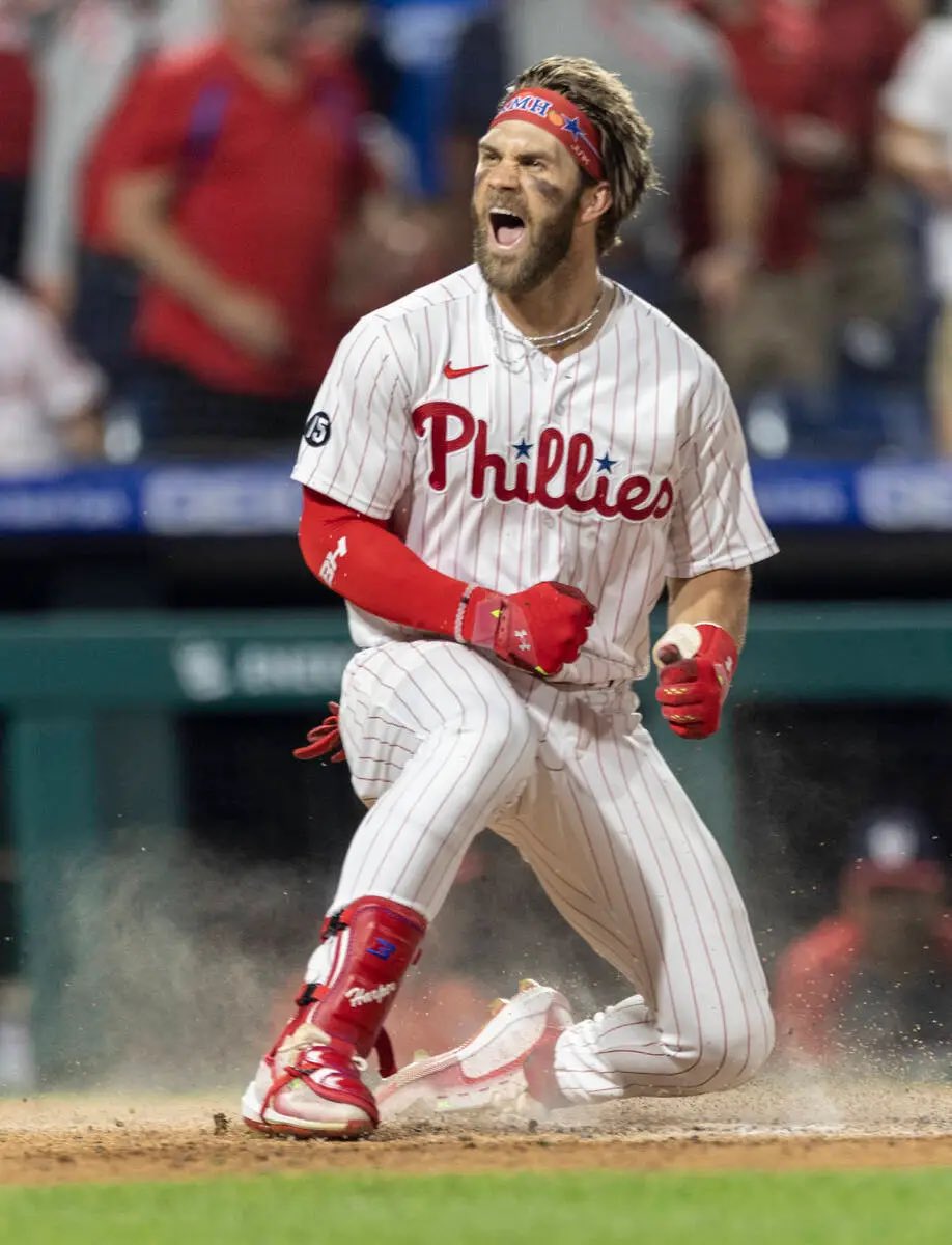 cbain100's tweet photo. BEST BASE-RUNNER IN BASEBALL

1-0 PHILLIES https://t.co/kurhA2temn