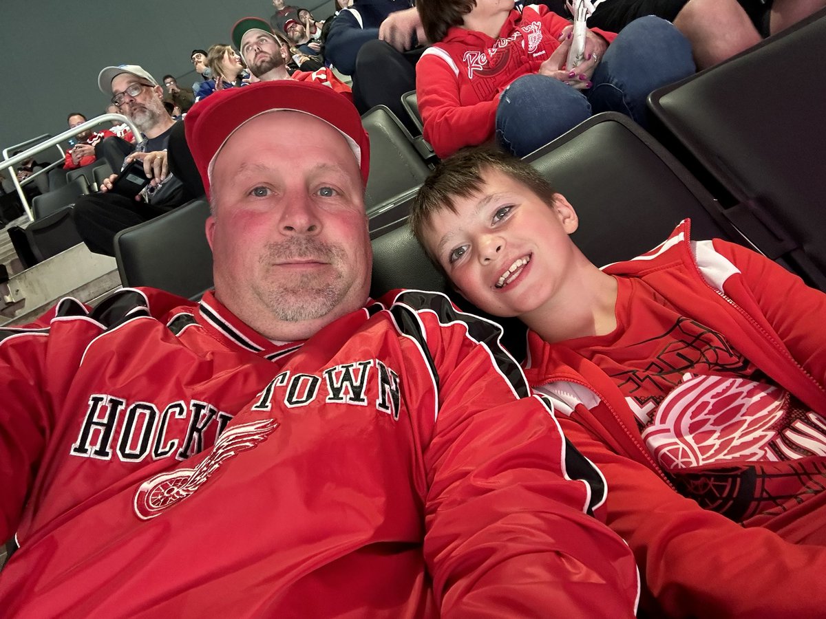 James Kokenyesdi tweet media