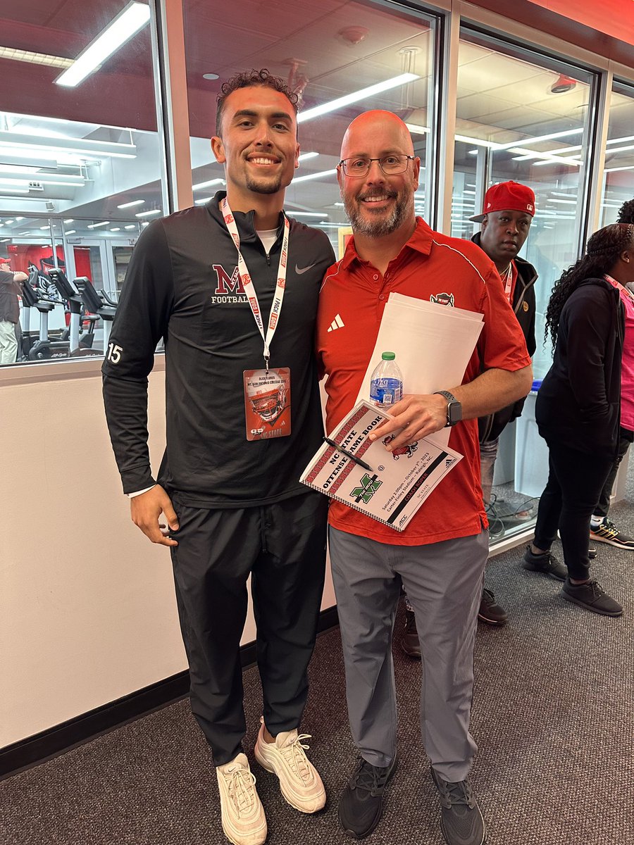 CoachFlo_15's tweet photo. Had an amazing time @PackFootball today! Appreciate the love and hospitality! I’ll be back soon! @CoachKurtRoper @CoachQ___ @mtsacfootball @CoachCDeen https://t.co/DqK0XGEIkt
