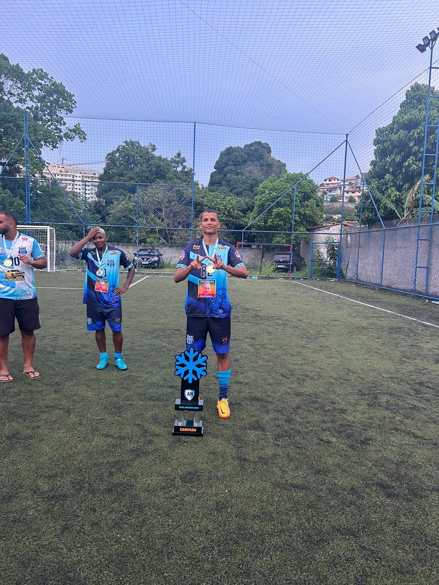 Martinswl10's tweet photo. Deixou chegar vcs já sabem né ? Haha campeão 💙⚽️ https://t.co/XTXFjSAZfr