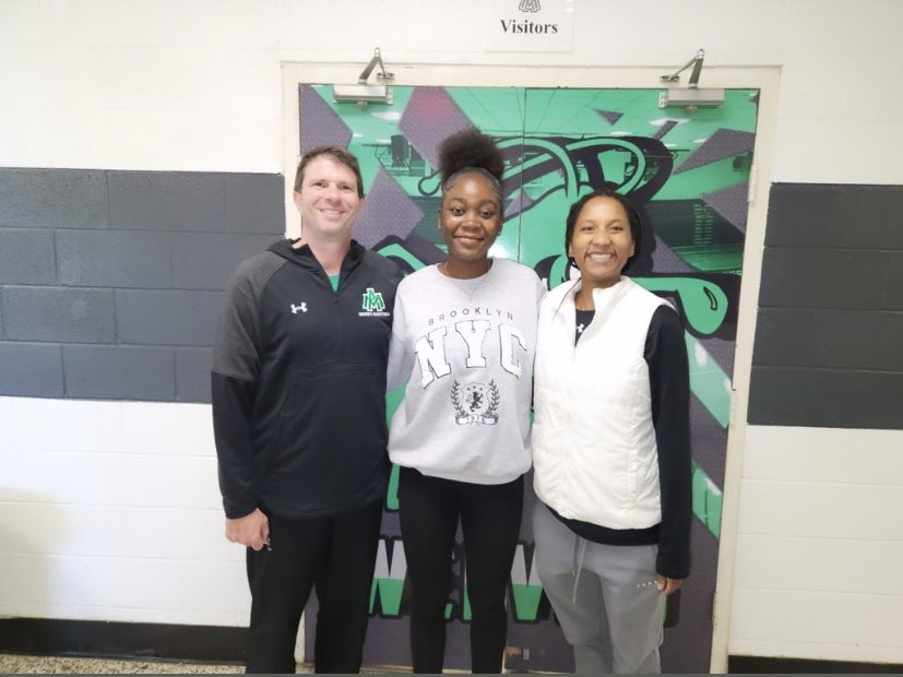 After a great conversation and many phone calls with Coach Midlick I am proud to announce I have got my first Official Offer from UAM!🤍💚