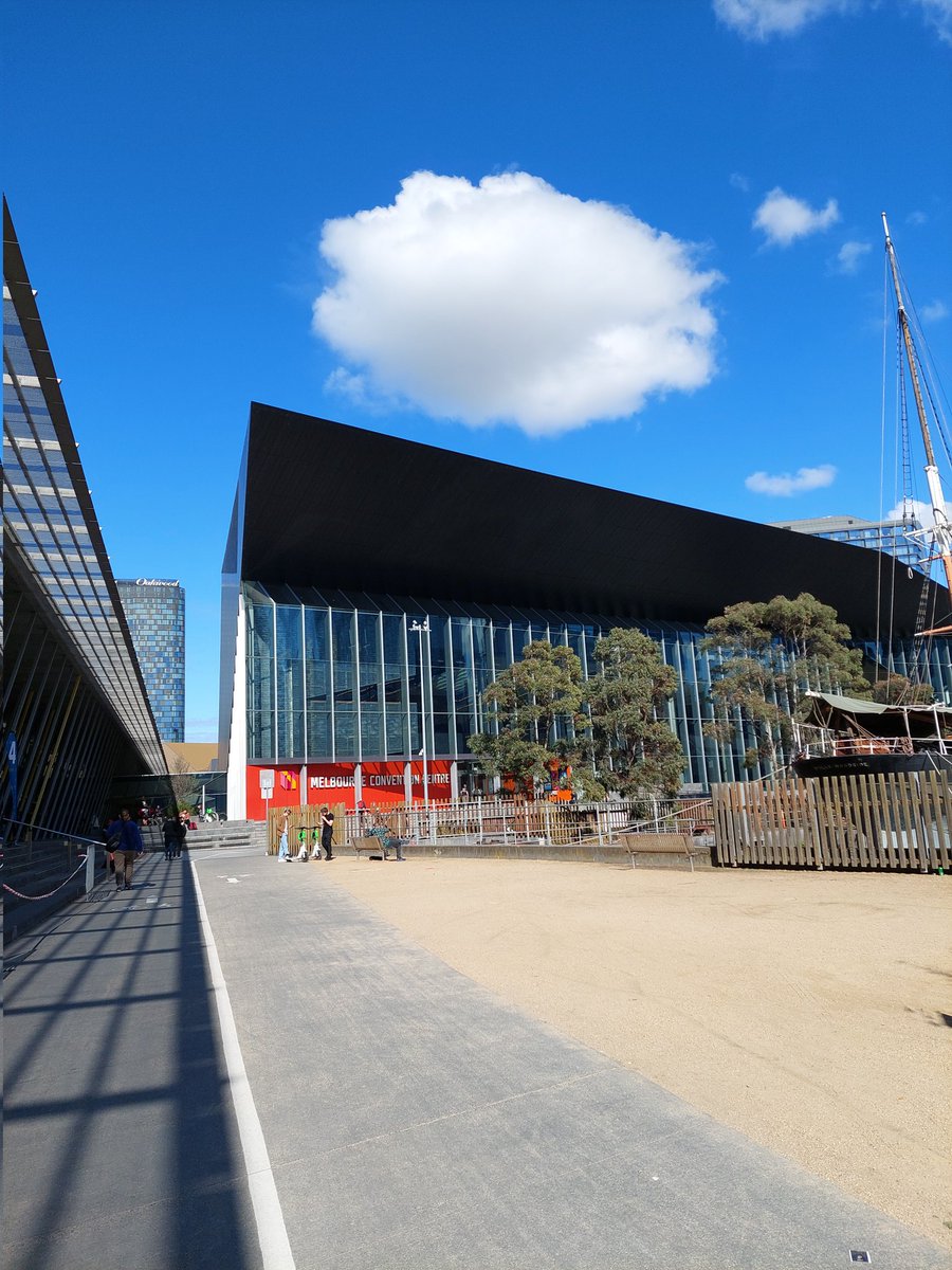 Card Retrieve tweet media