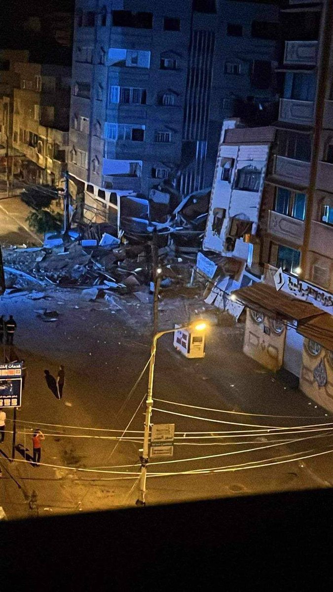sentdefender's tweet photo. The Islamic National Bank of Gaza which is linked to and is claimed to provide Funding for Hamas has been Destroyed today by an Israeli Airstrike. https://t.co/jU1xv3X3yW