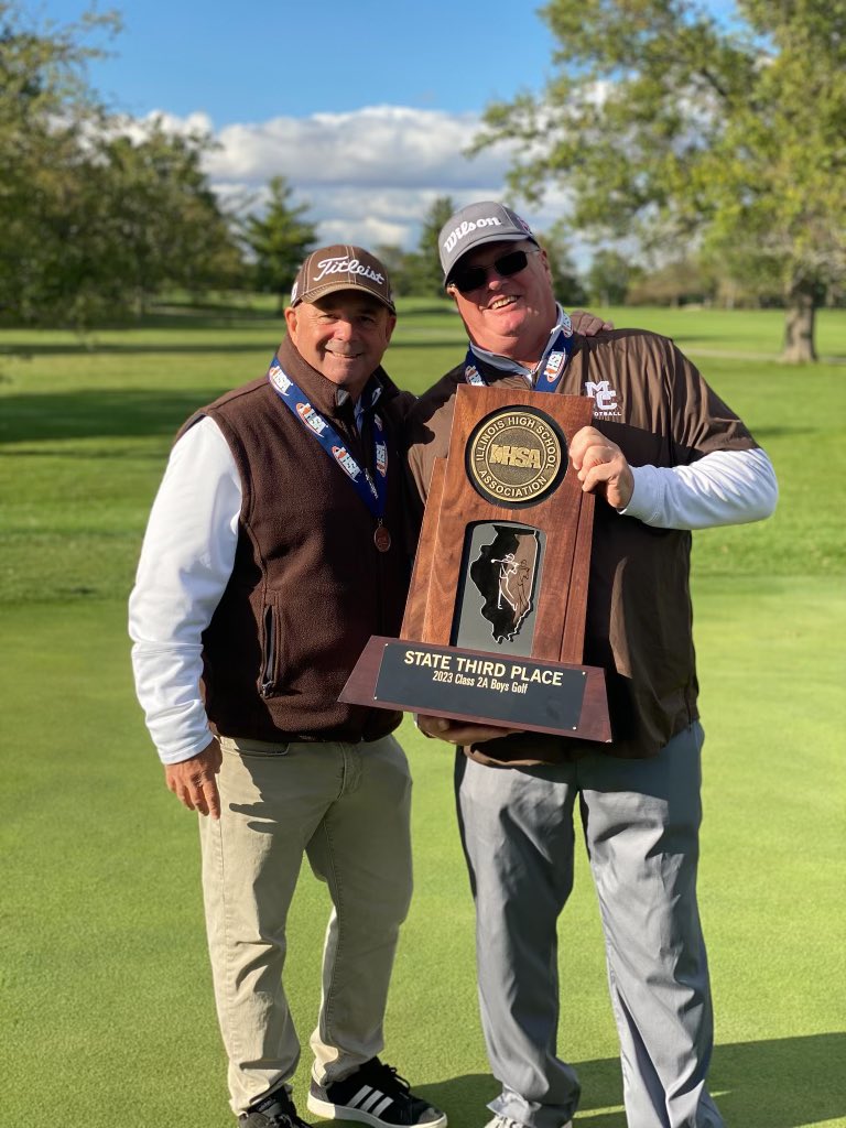 Congratulations to Caravan Golf for an impressive 3rd place finish in the IHSA State Championship Tournament! 

Pictured here are our senior golfers and coaches Hoey and Minogue. Join us in continuing to celebrate their accomplishments on the course.