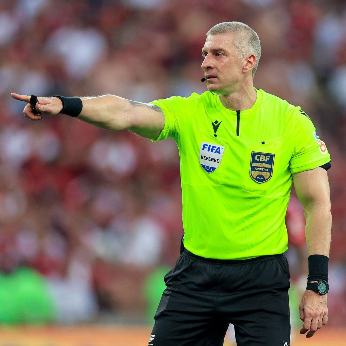 _sccpnews's tweet photo. ⚫️⚪️ | ARBITRAGEM: A equipe de arbitragem para o jogo contra o Flamengo mais tarde é composta por Anderson Daronco (Fifa-RS) como árbitro principal. 

Ele será auxiliado por Bruno Boschilia (Fifa-PR) e Alessandro Rocha de Matos (BA). O quarto árbitro será Lucas Canetto Bellote (SP) e o VAR será comandado por Wagner Reway (VAR-Fifa-PB).

📸 | Buda Mendes
#PréJogoNews