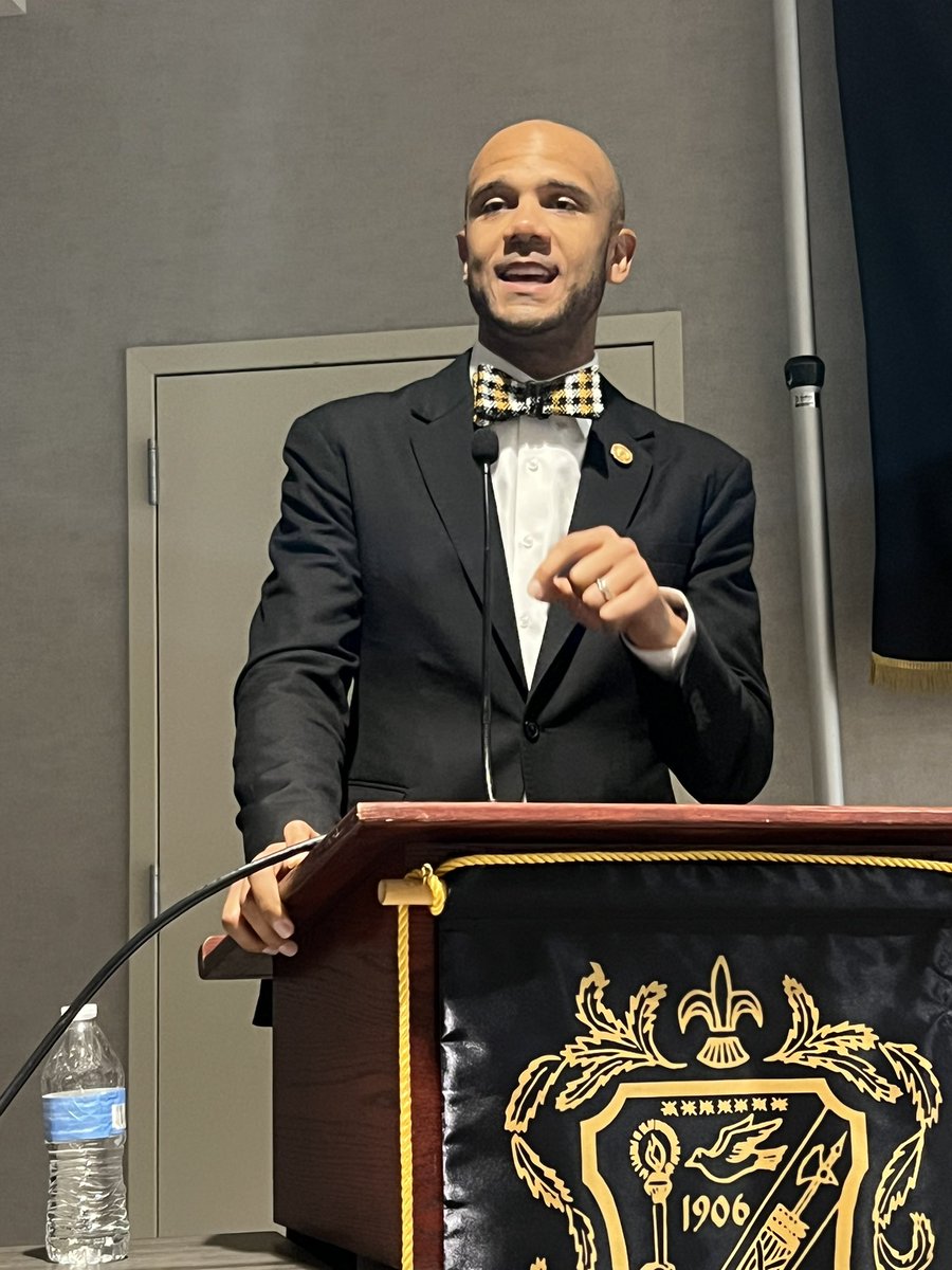 acei06's tweet photo. ACEI at the wrap up session for the 15th WR Leadership Academy &amp; College Brothers Retreat in Portland, Oregon listening to WRVP Kimball, Jr, WRAVP Jones &amp; WRAED Jeffries #acei #alphawest #educatingourfuture https://t.co/E71RZls1ip