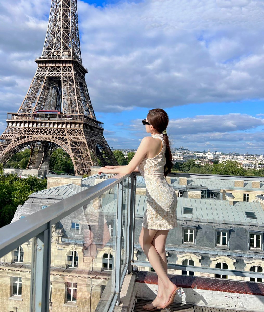 ShellyHayes28's tweet photo. I miss traveling in France and I hope to go there again next time https://t.co/TJrHhMxMju