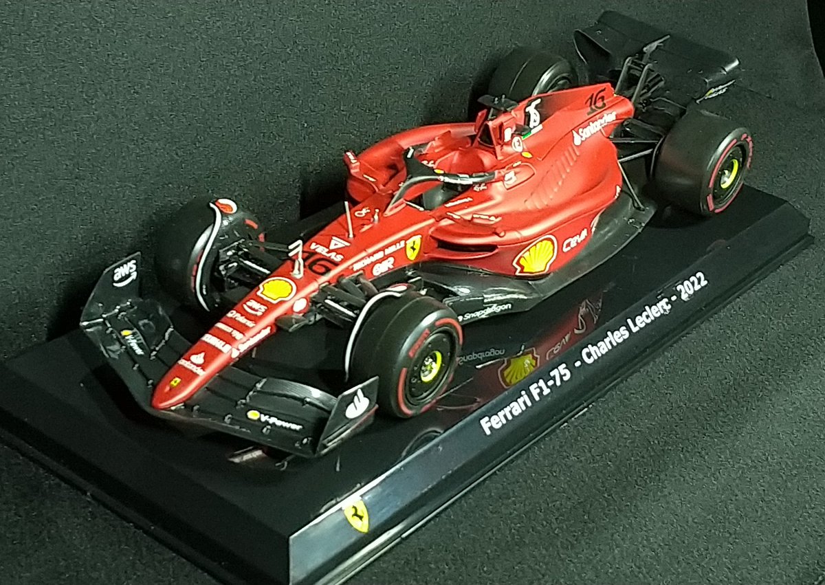KyGaraiya's tweet photo. ディアゴスティーニの
フェラーリF1ビッグスケールが
始まって
1/24スケールの
F1-75とSF71HとF1-2000
が届きました!
やはりフェラーリのF1は
どれもカッコいいです!
#ディアゴスティーニフェラーリF1ビッグスケールマシンコレクション #ディアゴスティーニ
#F175 #SF71H #F12000 https://t.co/LYU5Qmiawz